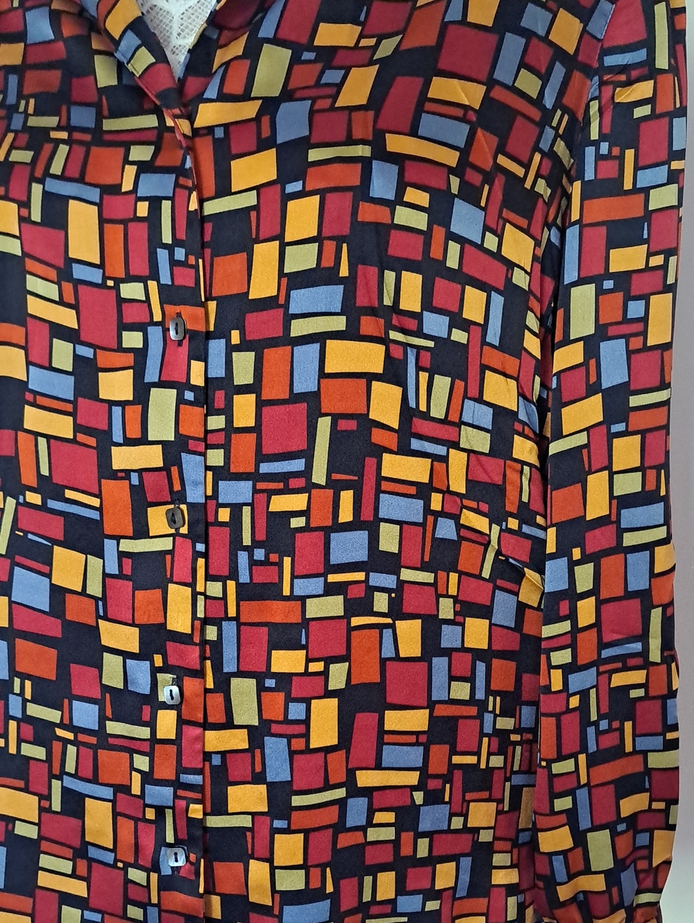 Liz Claiborne Collection 100% Silk Multicolor Geometric Button-Down - Picture 3 of 8